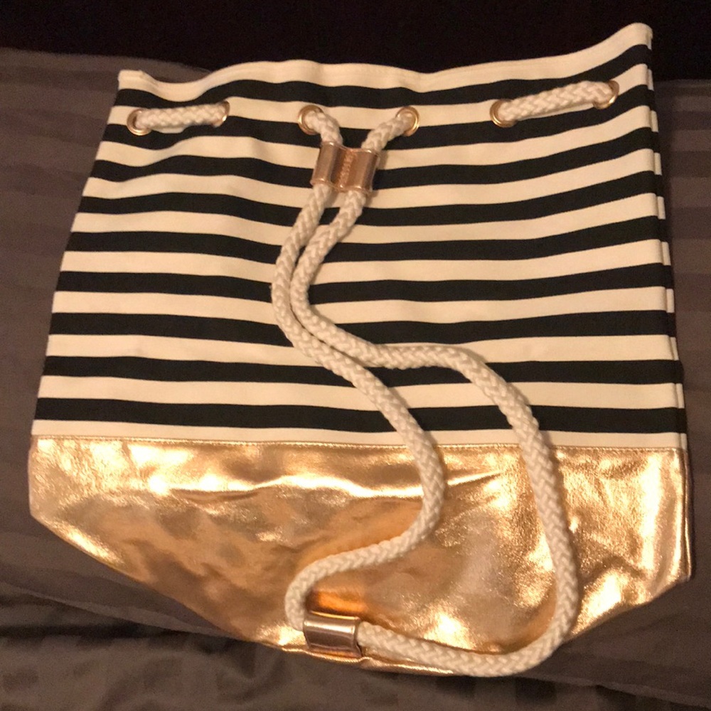 Victoria Secrets beach backpack - Picture 4 of 4